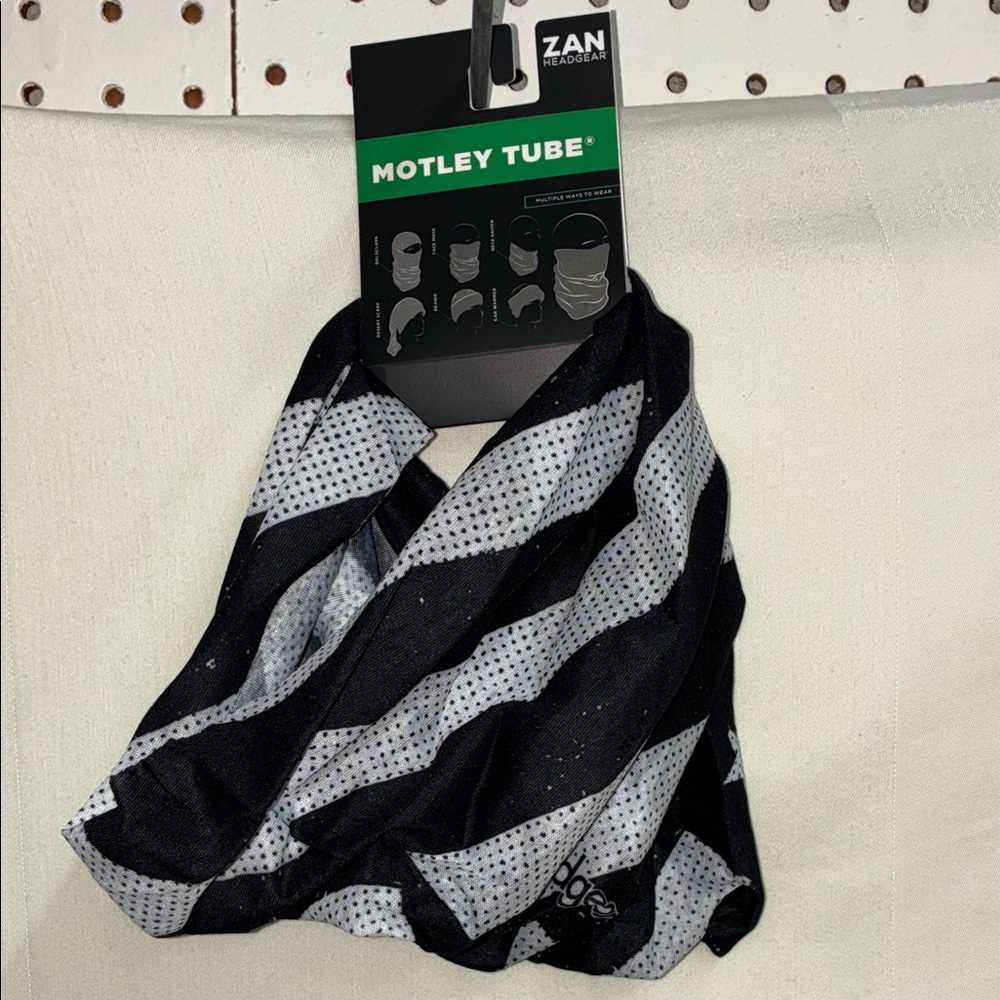 Black and White Motley Tube